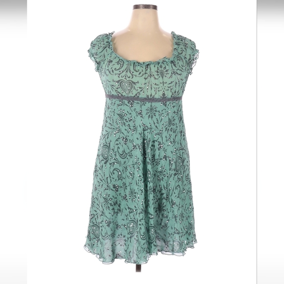 Alannah Hill Dresses & Skirts - Beautiful Alannah Hill green silk dress